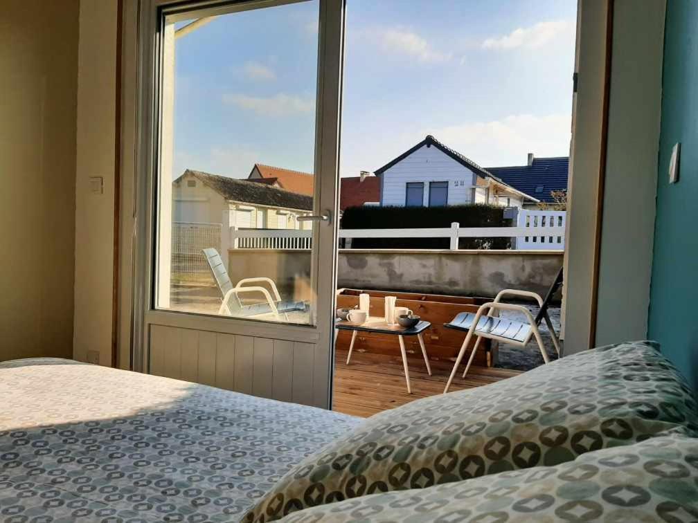 Les Heures Tranquilles - Vue Mer - 50M De La Plage Saint-Côme-de-Fresné Exterior foto